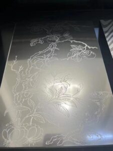 Etched stainless steel sheet