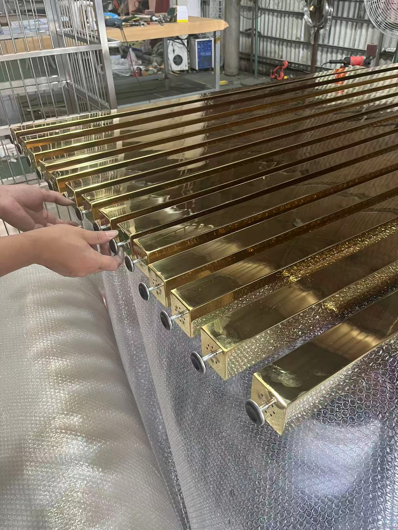 Stainless Steel Pillar Partition Stainless Steel Pillar Partition